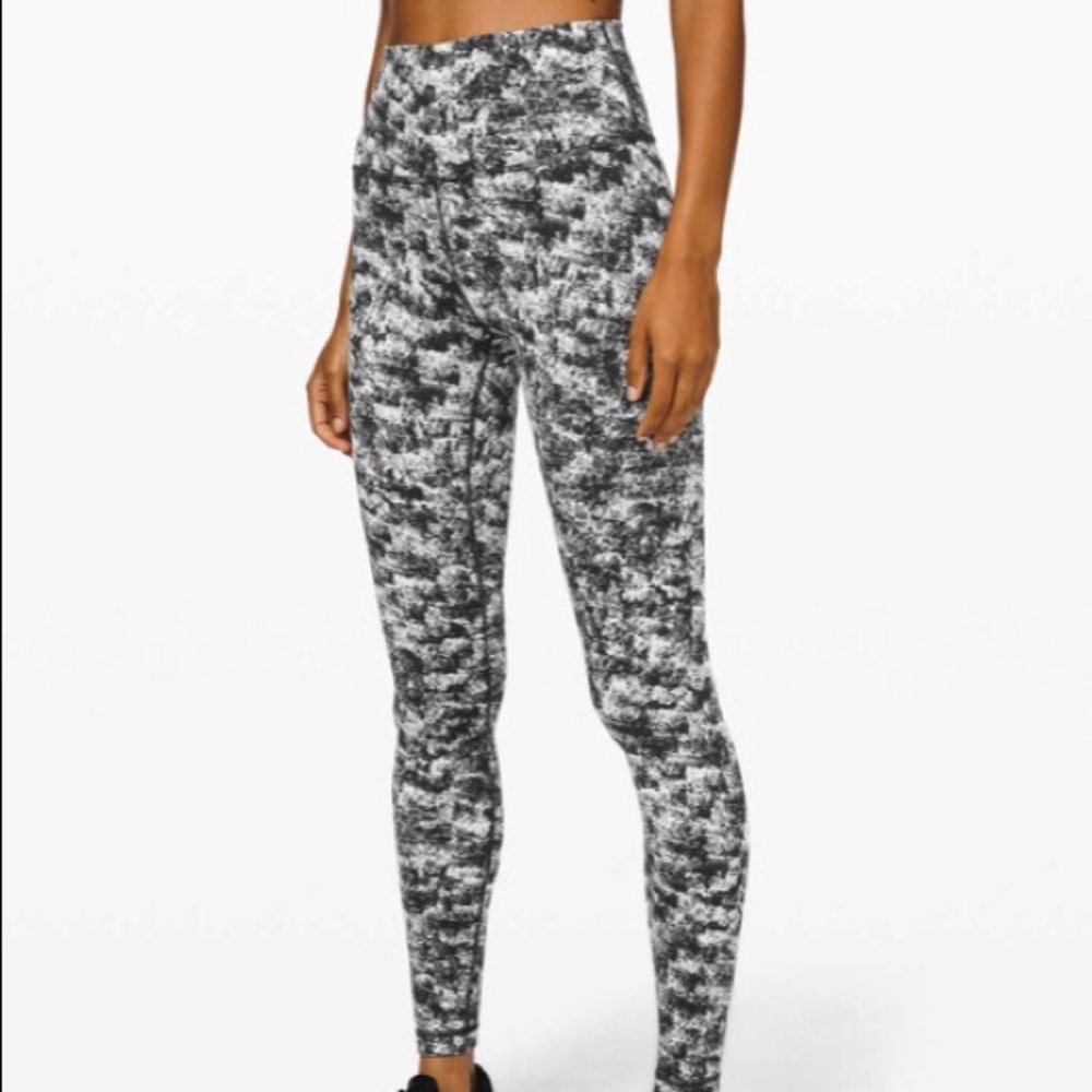 Lululemon Wunder Under High-Rise Tight 28"